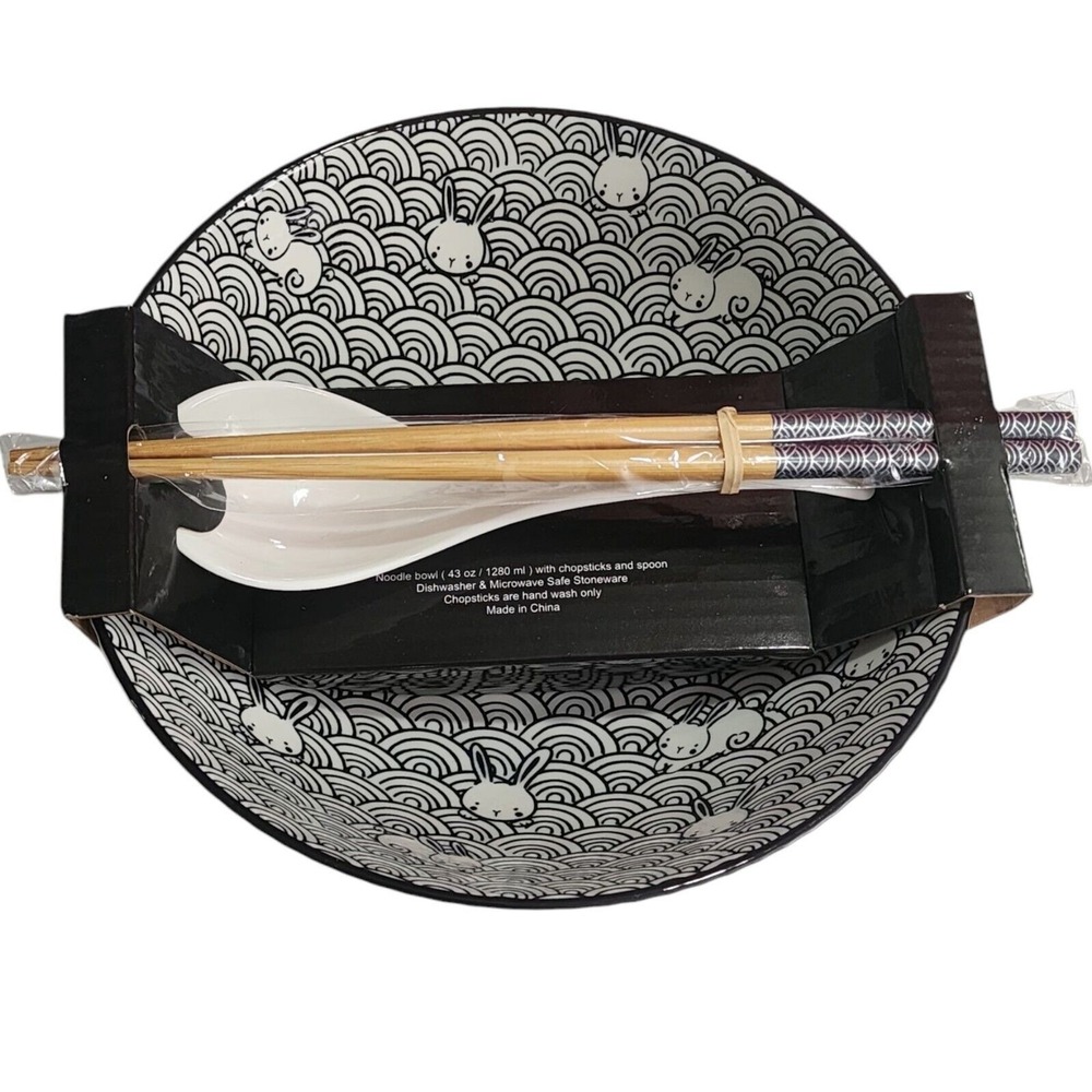 SH Home Bunnies Noodle Bowl Set 42oz Black And White With Chopsticks And Spoon